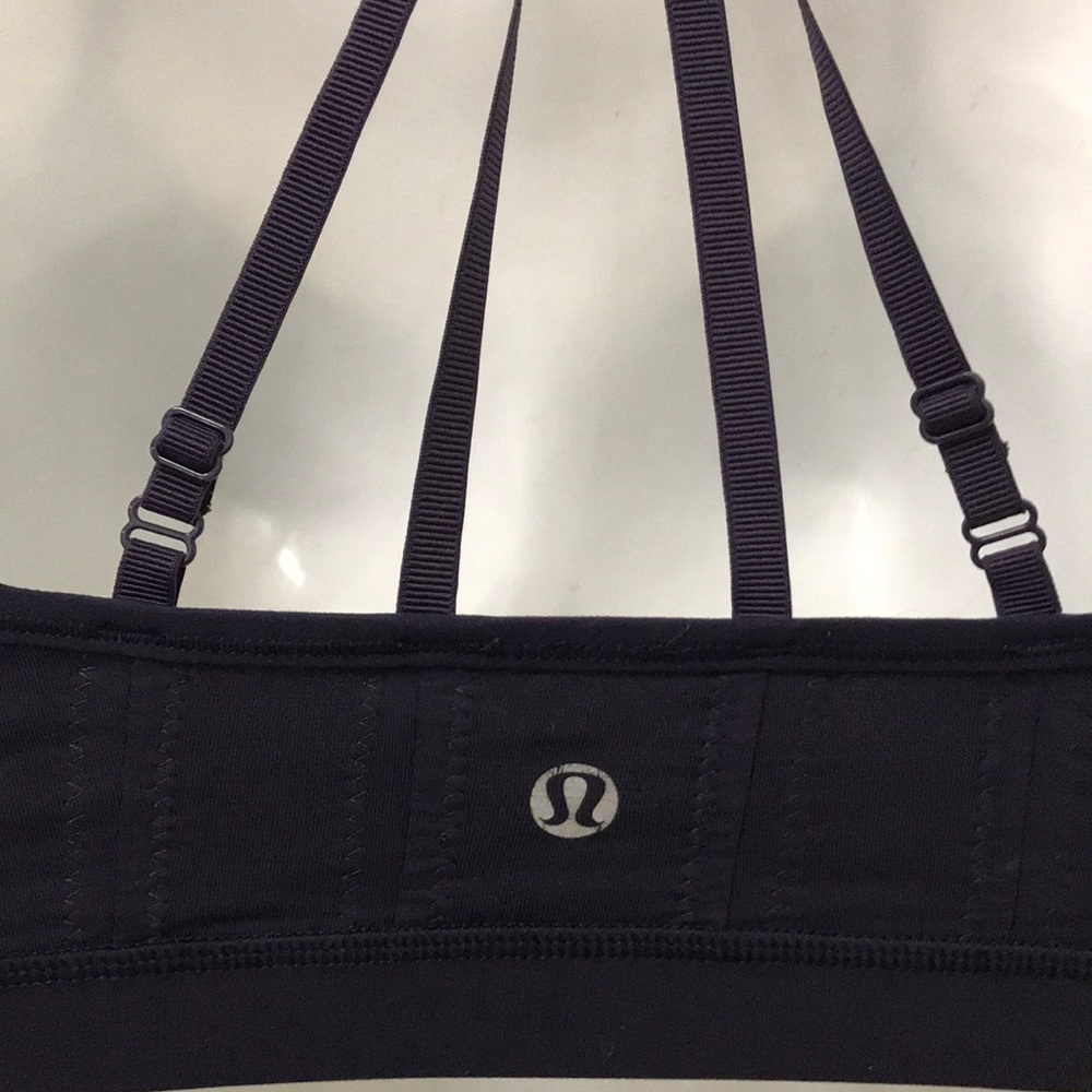 Lululemon sports bra - Picture 4 of 7
